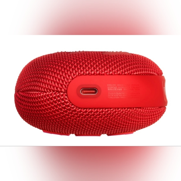 JBL Clip 5 Portable Bluetooth Speaker Red - Picture 10 of 11